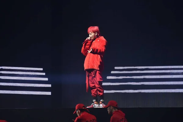 Южнокорейский Певец Лидер Bigbang Dragon Квон Чжи Выступает Своем Концерте — стоковое фото