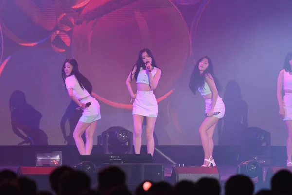 Membros Girl Group Sul Coreano Apink Apresentam Durante Seu Show — Fotografia de Stock