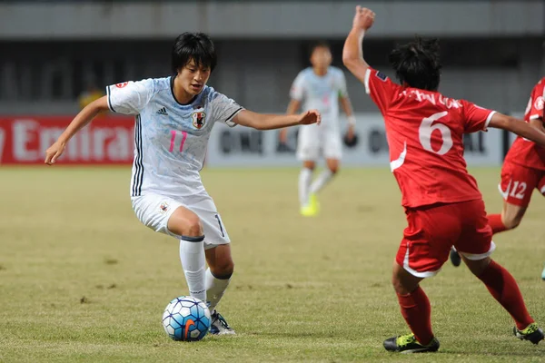 Саори Такарада Слева Японии Бросает Мяч Сделать Пас Против Чун — стоковое фото