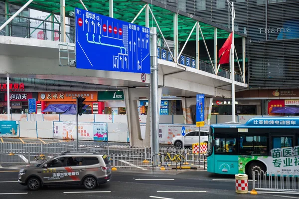 Cars Drive Continuous Flow Intersection Cfi Caitian Fuhua Intersection Shenzhen — стоковое фото