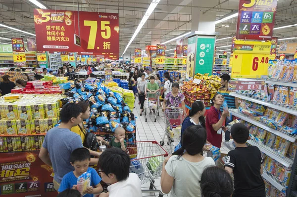 File Customers Shop Supermarket Nantong City East China Jiangsu Province — стоковое фото