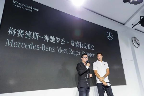 Swiss Tennis Player Roger Federer Right Attends Promotional Event Mercedes — Stockfoto