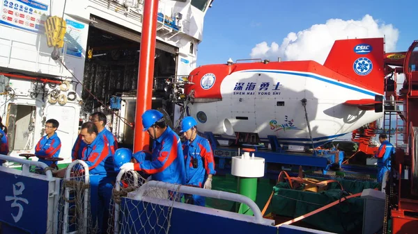 Segundo Submersível Tripulado China Shenhai Yongshi Deep Sea Warrior Retratado — Fotografia de Stock