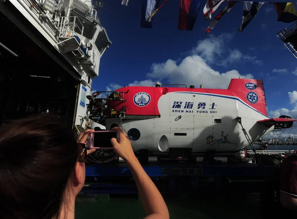 Της Κίνας Δεύτερη Επανδρωμένο Υποβρύχιο Shenhai Yongshi Πολεμιστής Βαθιά Θάλασσα — Φωτογραφία Αρχείου