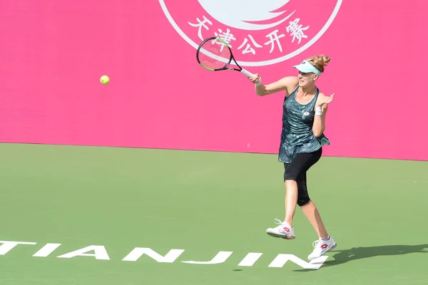 Alison Riske United States Return Shot Wang Yafan China First — 图库照片