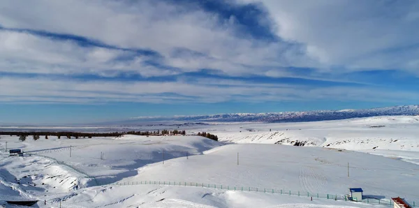 Schneemantel Den Nordhängen Des Östlichen Teils Des Tian Shan Berg — Stockfoto