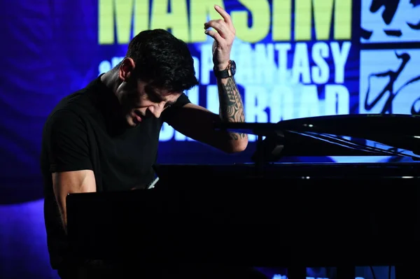 Pianista Croata Maksim Mrvica Presenta Durante Evento Lanzamiento 2018 Maksim — Foto de Stock