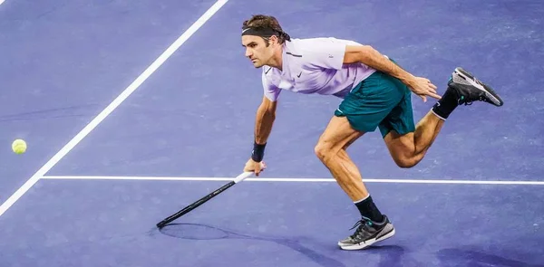 Roger Federer Switzerland Returns Shot Diego Schwartzman Argentina Second Match — Stock Photo, Image