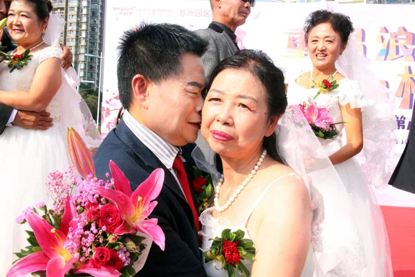 Elderly Couples Take Part Group Wedding Ceremony Celebrate Upcoming Chongyang — Stock Photo, Image