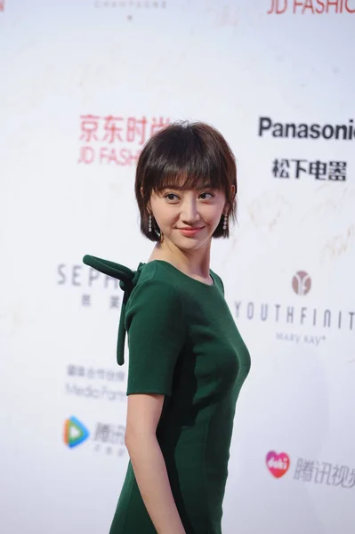 Atriz Chinesa Jing Tian Chega Tapete Vermelho Para 2017 Elle — Fotografia de Stock