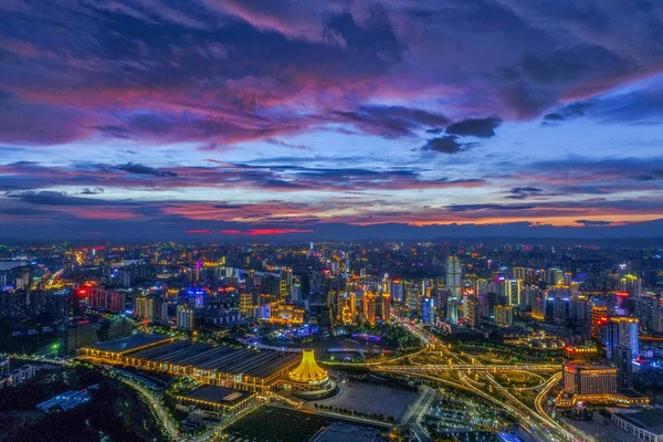 Декорації Flaming Хмари Світіння Небі Місті Nanning Південному Китаї Гуансі — стокове фото