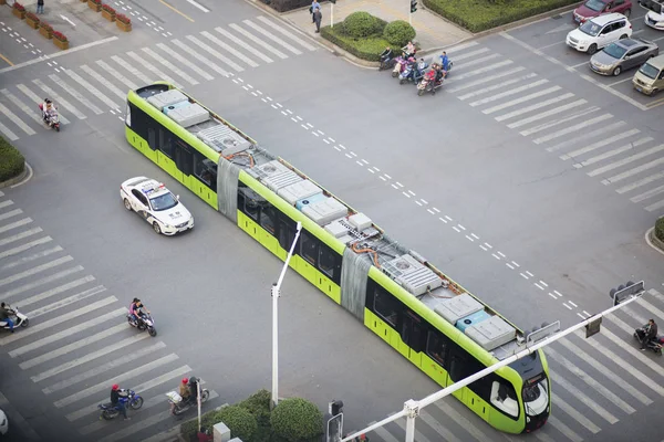 Trem Sem Railless Desenvolvido Pelo Crrc Zhuzhou Institute Ltd Funciona — Fotografia de Stock