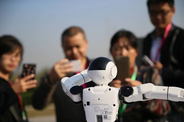 Visitors Take Photos Micro Robot Performing First Iflytek 1024 Global — Stock Photo, Image