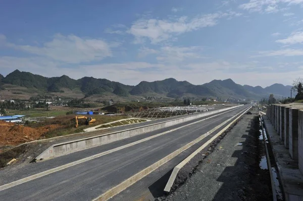 Utsikt Över Zhenxiong Järnvägs Station Uppbyggnad Längs Chengdu Guiyang Railway — Stockfoto