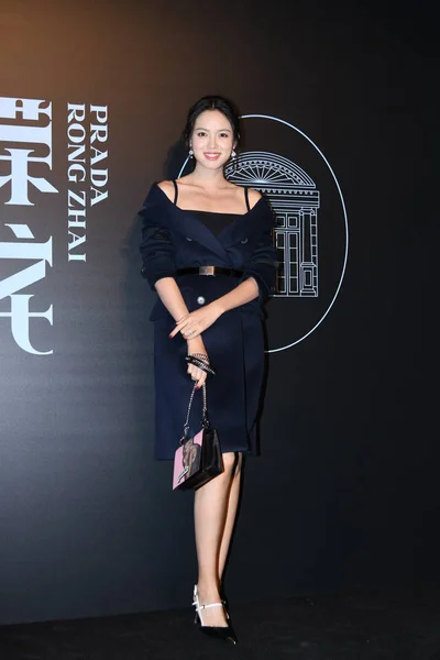 Китайська Модель Міс Світу Чжан Zilin Пози Церемонії Відкриття Prada — стокове фото