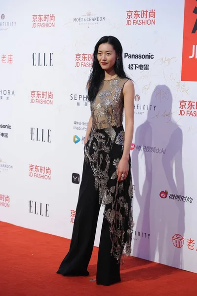 Китайський Супермодель Вень Прибуває Червоному Килимі 2017 Elle Стиль Нагороди — стокове фото