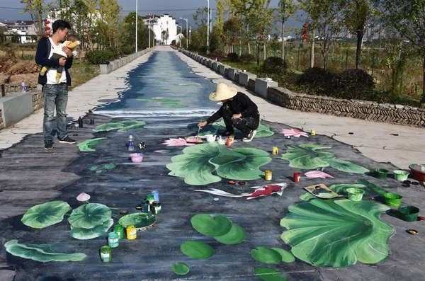 Peintre Dessine Une Peinture Fossé Avec Des Feuilles Lotus Sur — Photo