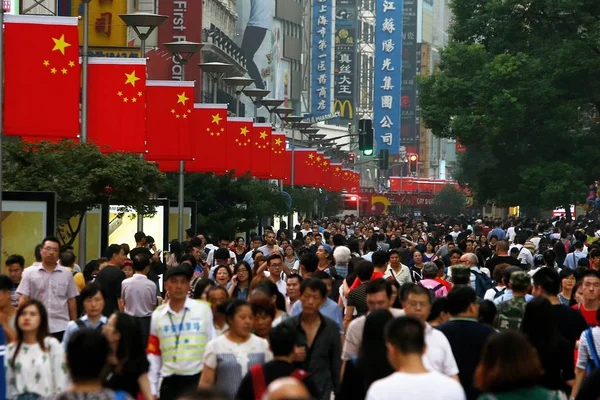 Turister Folkmassan Nanjing Road Gågatan Inför Nationaldagen Semestern Shanghai Kina — Stockfoto