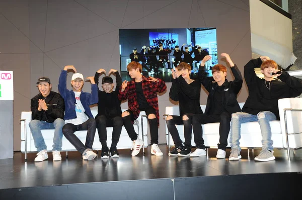 Členové Skupiny Jihokorejské Chlapec Monsta Zúčastnit Propagační Akce 2015 Mnet — Stock fotografie