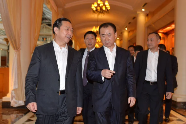 Wang Jianlin Derecha Presidente Del Grupo Dalian Wanda Asiste Una —  Fotos de Stock