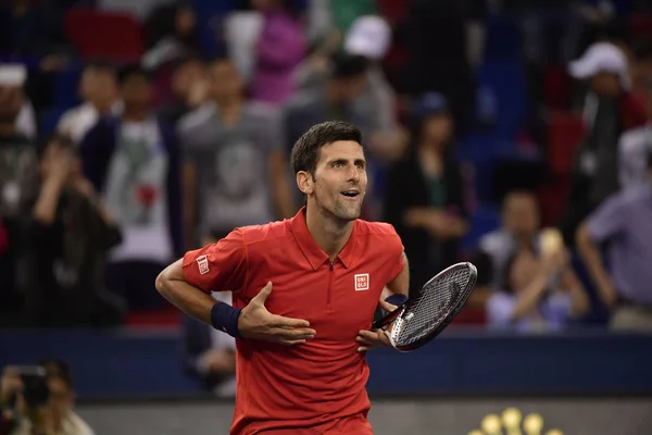 Novak Djokovic Serbii Reaguje Pokonał Mischa Zverev Niemiec Ich Mężczyźni — Zdjęcie stockowe