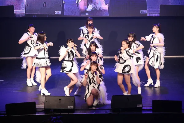 Miembros Del Grupo Chicas Ídolos Japoneses Morning Musume Presentan Durante —  Fotos de Stock