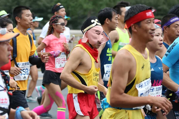 Participantes Chineses Correm Durante Maratona Internacional Pequim 2016 Pequim China — Fotografia de Stock