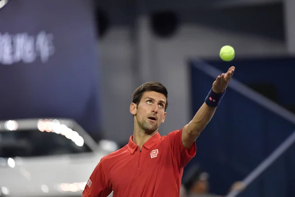 Novak Djokovic Aus Serbien Gibt Einen Schuss Den Deutschen Mischa — Stockfoto