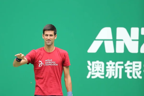 Estrela Tênis Sérvia Novak Djokovic Participa Uma Sessão Treinamento Durante — Fotografia de Stock