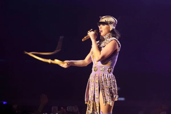 Amerikai Énekes Katy Perry Elvégzi Guangzhou Koncerten Prizma World Tour — Stock Fotó