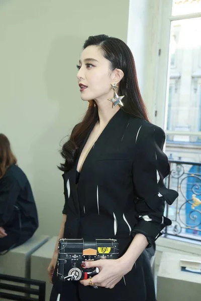 Kinesisk Skådespelerska Fläkten Bingbing Deltar Louis Vuitton Modevisning Paris Fashion — Stockfoto