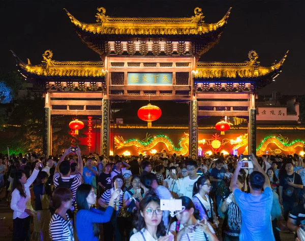 Touristen Bevölkern Den Konfuzius Tempel Während Des Nationalfeiertags Der Stadt — Stockfoto