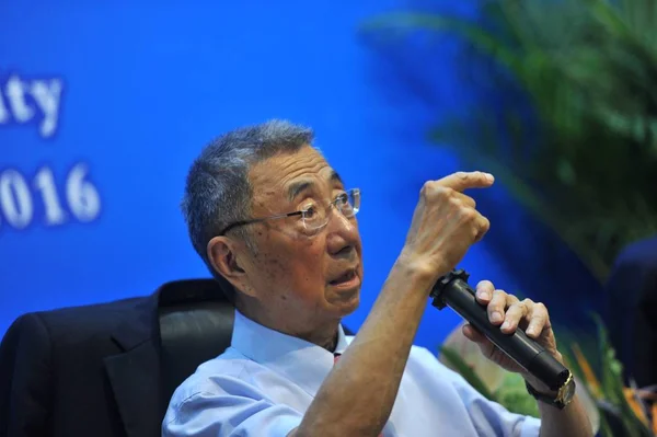 Físico Estadounidense Samuel Chao Chung Ting Que Recibió Premio Nobel —  Fotos de Stock