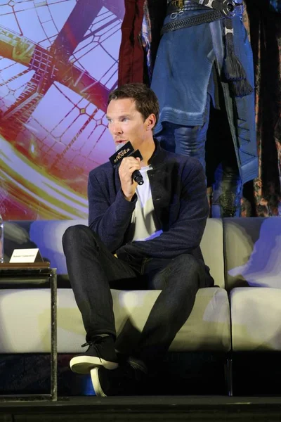 Actor Inglés Benedict Cumberbatch Asiste Una Conferencia Prensa Para Promocionar — Foto de Stock