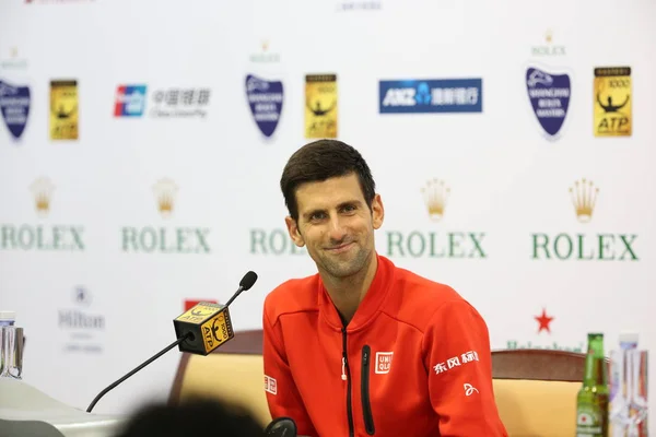 Novak Djokovic Sérvia Assiste Uma Conferência Imprensa Depois Derrotar Mischa — Fotografia de Stock