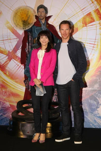 Englischer Schauspieler Benedict Cumberbatch Rechts Und Hong Kong Schauspielerin Carol — Stockfoto