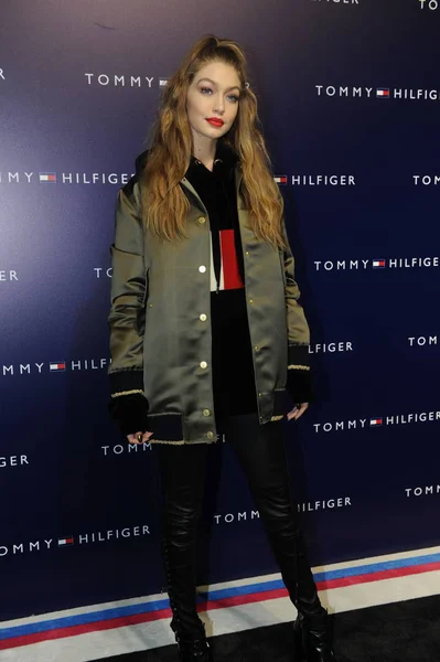 Американская Модель Джиджи Хадид Приняла Участие Модном Мероприятии Tommy Hilfiger — стоковое фото