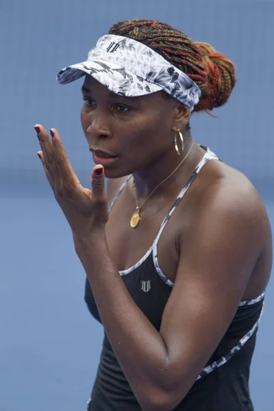 Venus Williams United States Reacts First Match Women Singles Risa — стоковое фото