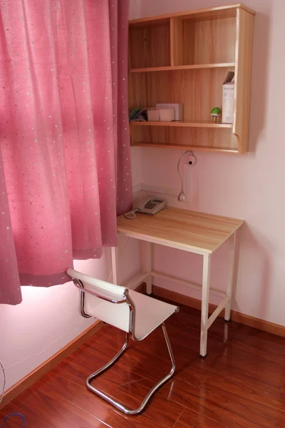 Vista Del Área Estudio Dormitorio Bien Equipado Para Estudiantes Primer — Foto de Stock