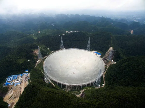 Uma Visão Aérea Maior Radiotelescópio Mundo Fast Quinhentos Metros Abertura — Fotografia de Stock