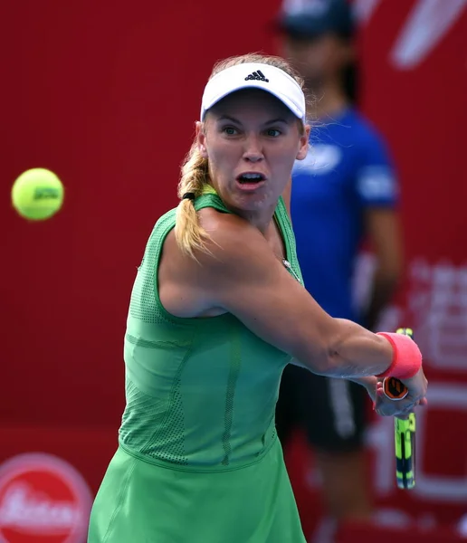 덴마크의 캐롤라인 Wozniacki 합니다 프랑스의 크리스티나 Mladenovic에 그들의 결승전에서 2016 — 스톡 사진