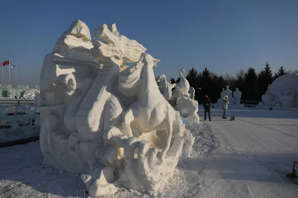 Uma Escultura Neve Está Exibição Changchun World Sculpture Park Cidade — Fotografia de Stock