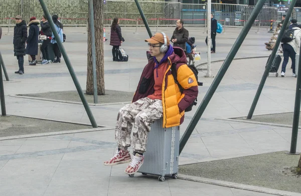 Les Étudiants Arrivent Gare Chengdu Alors Ils Rentrent Chez Eux — Photo