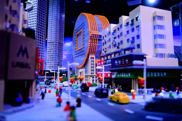 Tesák Tvaru Mince Budova Lego Cihly Displeji Legoland Discovery Center — Stock fotografie