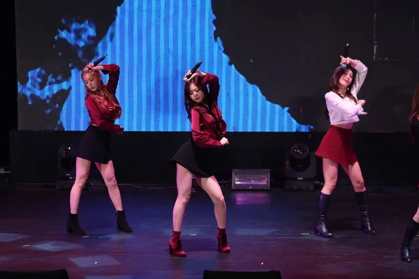 Membros Girl Group Sul Coreano Apink Apresentam Durante Seu Show — Fotografia de Stock