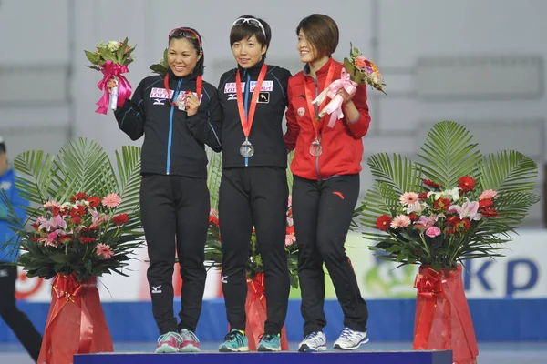 Gauche Droite Patineuse Japonaise Médaillée Argent Maki Tsuji Patineuse Japonaise — Photo