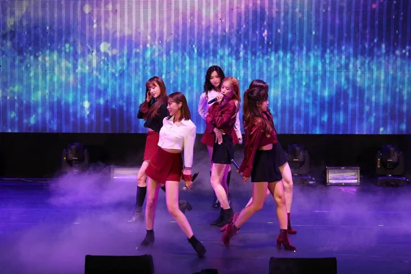 Membros Girl Group Sul Coreano Apink Apresentam Durante Seu Show — Fotografia de Stock