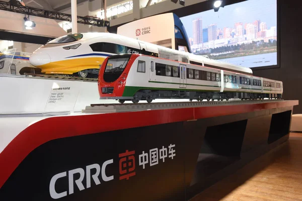 Trens Modelo Estão Exibição Estande Crrc Durante Uma Exposição Cidade — Fotografia de Stock