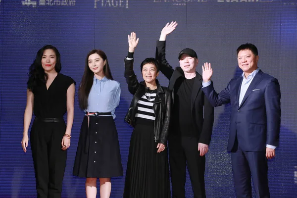 Atriz Chinesa Fan Bingbing Segunda Esquerda Diretor Feng Xiaogang Segunda — Fotografia de Stock