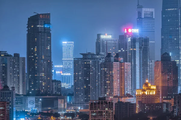 Νυχτερινή Άποψη Του Φωτιζόμενου Ουρανοξύστες Και Πολυώροφα Κτίρια Jiefangbei Cbd — Φωτογραφία Αρχείου